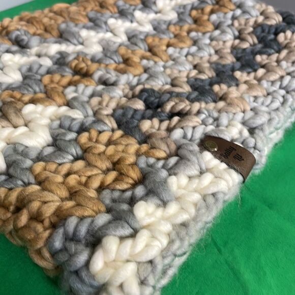 NEW Handmade crochet Cowl Neck Scarf chunky scarf - Picture 2 of 5